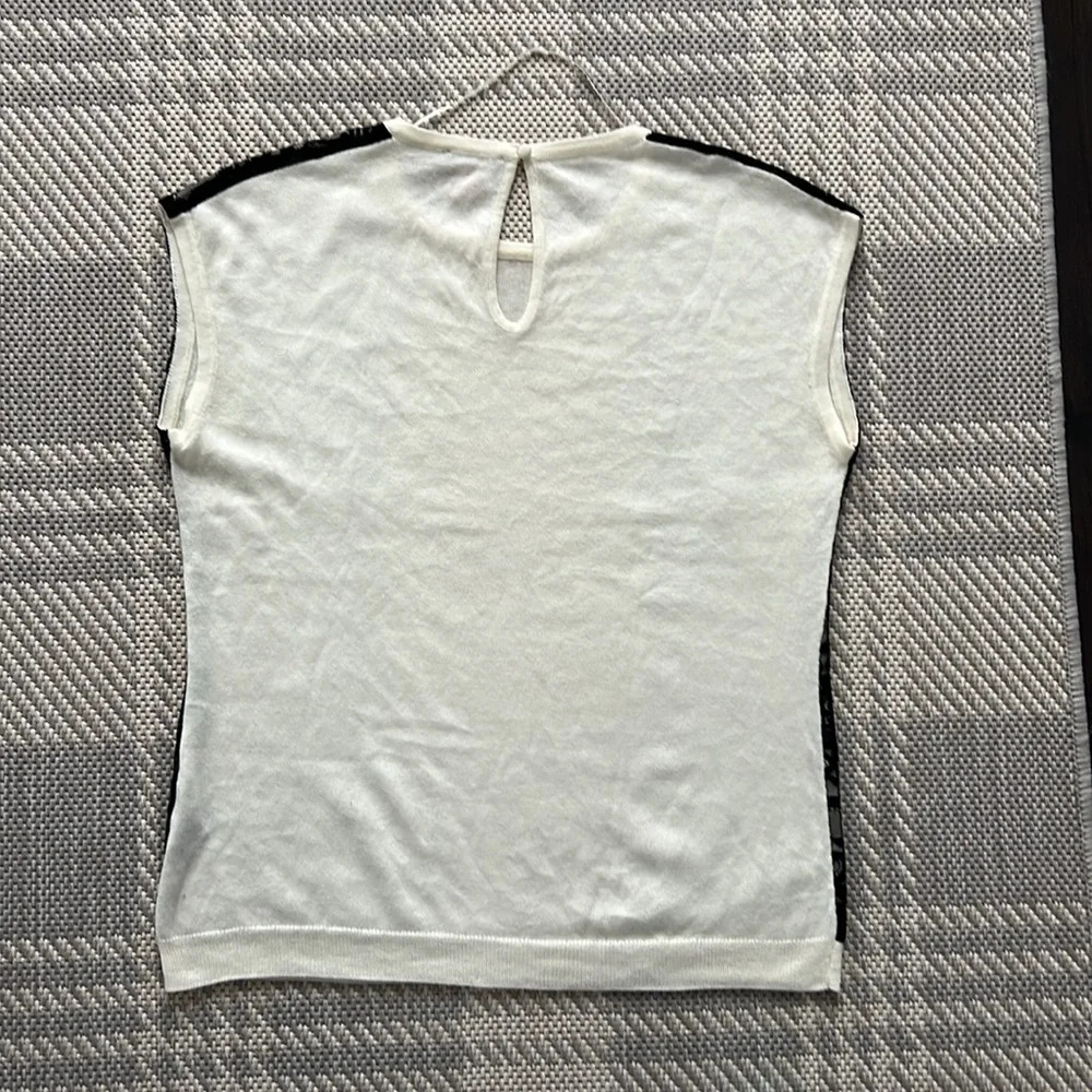 VINCE CAMUTO | Sleeveless White Top - Picture 2 of 4